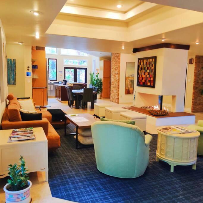 Skyhill Oasis With Hot Tub, Walk To Universal *